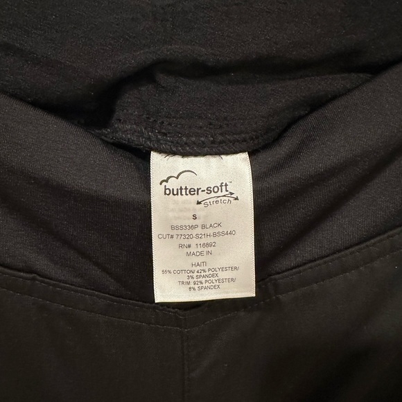 COPY - COPY - COPY - Women’s size small Butter-soft, stretch, scrub bottoms - Picture 3 of 3